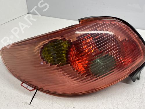 Used Left taillight PEUGEOT 206 CC (2D) 1.6 16V (2DNFUF, 2DNFUR) (109 hp) 26977910