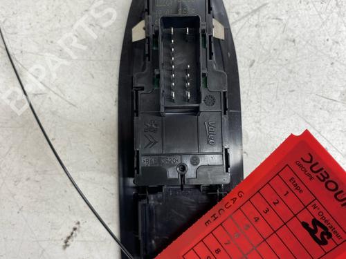 Left front window switch PEUGEOT 208 I (CA_, CC_) 1.5 BlueHDI 100 | BP38926023I27 - Image 3