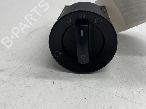 Used Headlight switch VW POLO (9N_, 9A_) 1.4 TDI (70 hp) 23831537