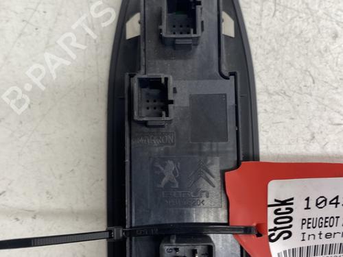 Used Switch Switch PEUGEOT 208 I (CA_, CC_) 1.6 BlueHDi 100 (100 hp) 28381646 28381646