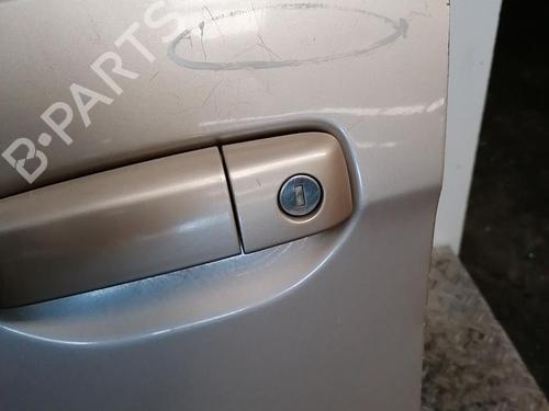 Used Left front door Left front door 22854227 22854227