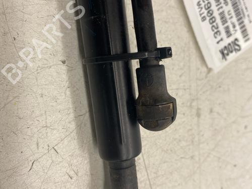 hood-lift-support-bmw-3-e46-1997-1998-1999-2000-2001-2002-2003-2004-2005-39663030 main image