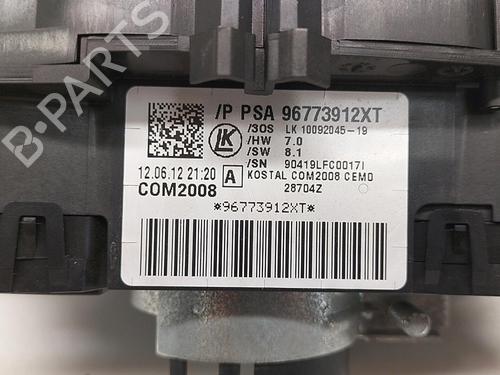 Used Steering column stalk PEUGEOT 5008 (0U_, 0E_) 2.0 HDi 150 / BlueHDi 150 (150 hp) 22852058