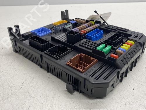 Fuse box PEUGEOT 3008 II SUV (MC_, MR_, MJ_, M4_) 1.2 THP/ PureTech 130 (MRHNSM, MRHNSU, MRHNSJ, MRHNYW,... | BP29299279E1 