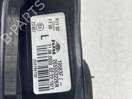 left-tailgate-light-renault-clio-v-b7_-2019-33475846 main image