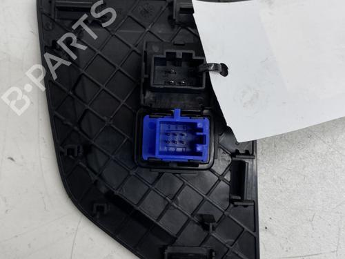 Used Warning switch Warning switch VW POLO VI (AW1, BZ1, AE1) 1.6 TDI (95 hp) 22861351 22861351