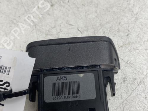 Warning switch KIA SPORTAGE III (SL) 1.7 CRDi | BP29139360I22 - Image 2