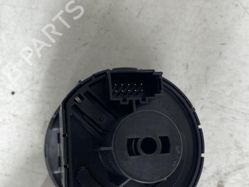 Used Headlight switch Headlight switch VW GOLF VII (5G1, BQ1, BE1, BE2) 1.6 TDI (105 hp) 25204683 25204683