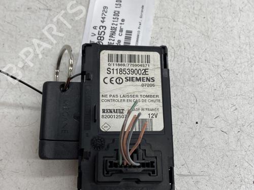 Used Card reader RENAULT MEGANE II (BM0/1_, CM0/1_) 1.5 dCi (BM1F, CM1F) (86 hp) 32490854