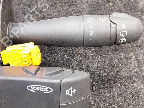 Used Steering column stalk RENAULT CLIO II (BB_, CB_) 1.2 (BB0A, BB0F, BB10, BB1K, BB28, BB2D, BB2H, CB0A,... (58 hp) 22857779