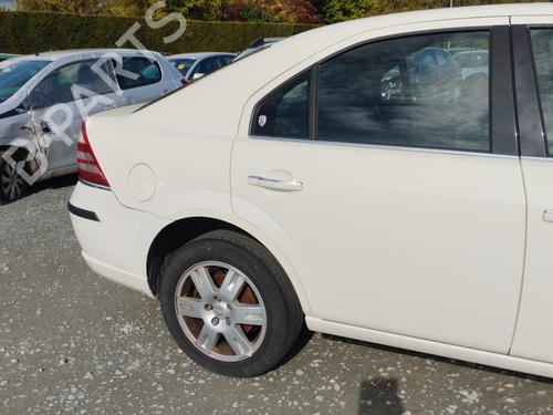 Used Parts FORD MONDEO III (B5Y)    4529627