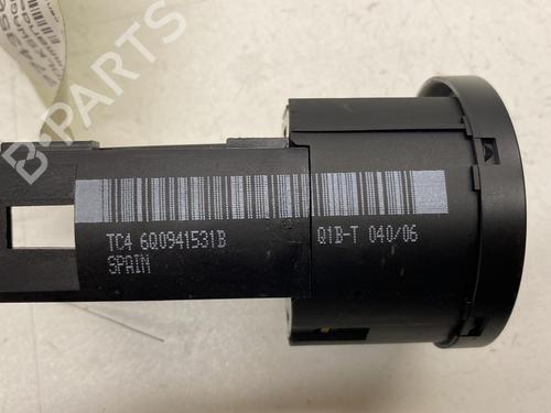 Headlight switch VW POLO IV (9N_, 9A_) 1.2 12V | BP22851399I24