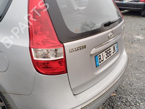 Światło przeciwmgłowe przednie prawe HYUNDAI i30 Estate (FD) 1.6 CRDi | BP30680097C31