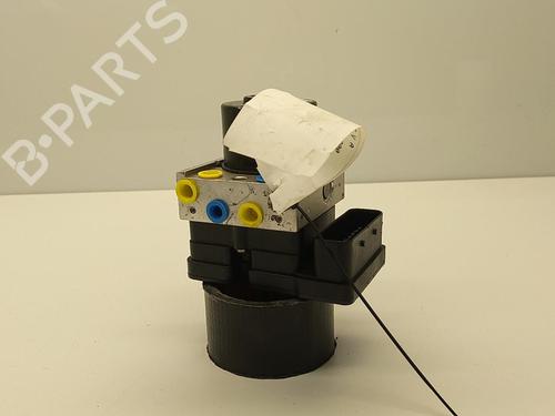 Used ABS pump RENAULT TWINGO II (CN0_) 1.5 dCi (CN0E) (64 hp) 22857191