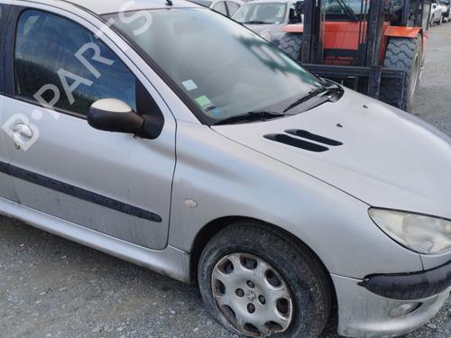 Right taillight PEUGEOT 206 Hatchback (2A/C) 1.4 i | BP31967004C35 