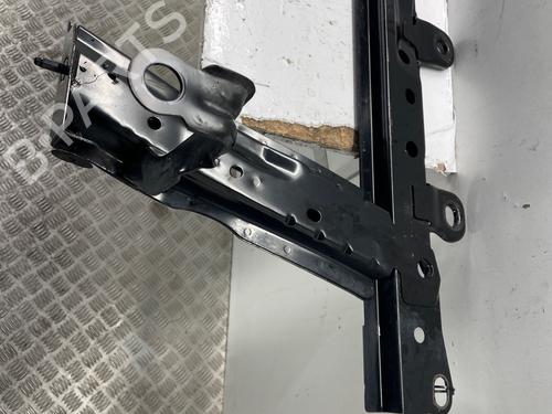 crossmember-renault-clio-iv-bh_-2012-2013-2014-2015-2016-2017-2018-2019-2020-2021-39760727 main image