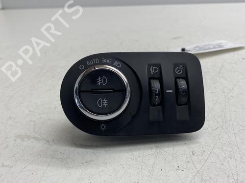 Commande de phare OPEL CORSA E (X15) 1.4 (08, 68) (90 hp) 28351848