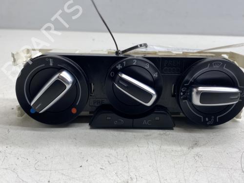 Used Climate control AUDI A1 (8X1, 8XK) 1.4 TFSI (122 hp) 30724988