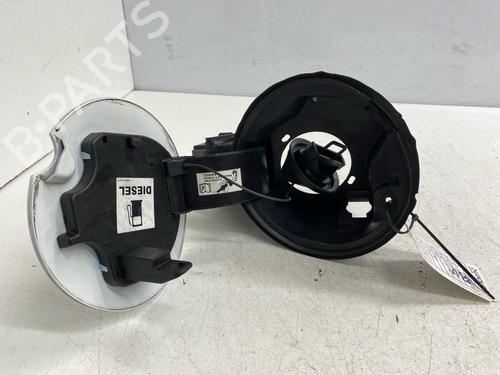 fuel-flap-renault-clio-iv-bh_-2012-2013-2014-2015-2016-2017-2018-2019-2020-2021-39214255 main image
