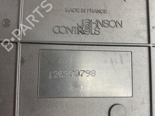 Used Fuse box Fuse box 37090356 37090356