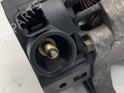 Lichtmaschine für PEUGEOT 206 Hatchback (2A/C) 1.4 i (75 hp) 22853422