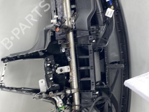Used Dashboard Dashboard PEUGEOT 3008 II SUV (MC_, MR_, MJ_, M4_) 1.2 THP/ PureTech 130 (MRHNSM, MRHNSU, MRHNSJ, MRHNYW,... (131 hp) 28168221 28168221