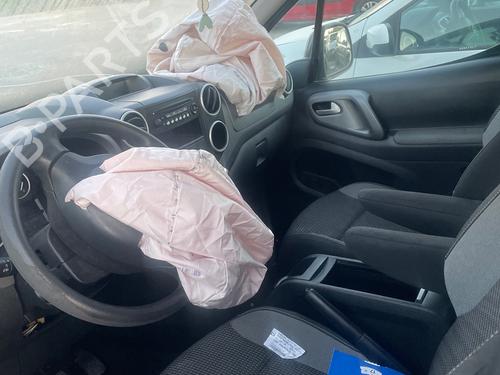 Gebruikte PEUGEOT PARTNER Tepee 4815771 Onderdelen