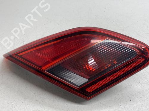 Venstre baglygte bagklap OPEL CORSA E (X15) 1.4 (08, 68) (90 hp) 28351843