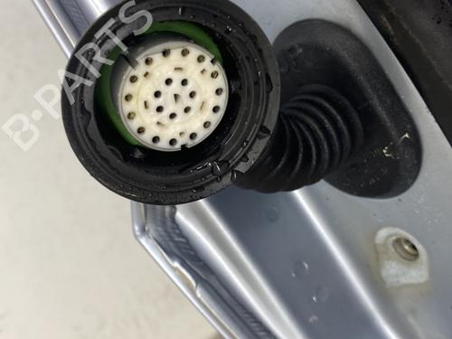 right-front-door-ford-fusion-ju_-2002-2003-2004-2005-2006-2007-2008-2009-2010-2011-2012-32204374 main image