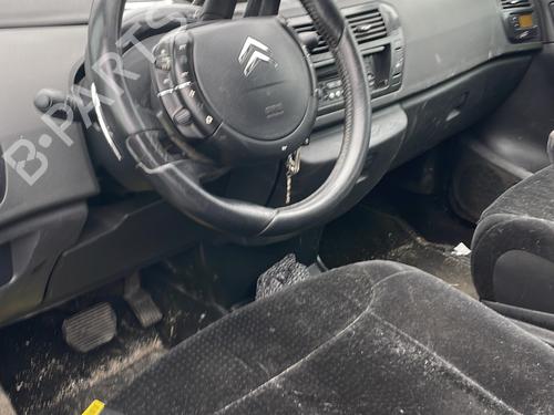 Fuse box CITROËN C4 Picasso I MPV (UD_) 2.0 HDi 138 | BP25214050E1 