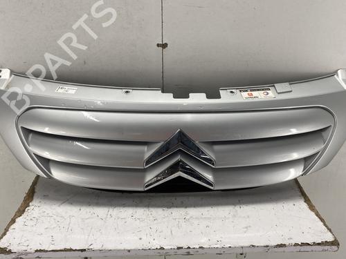 Griglia anteriore CITROËN C3 I (FC_, FN_) 1.6 16V HDi (90 hp) 31990398