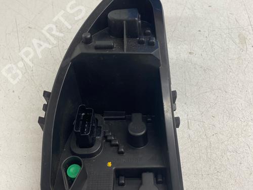 Used Lamp holder Lamp holder RENAULT CLIO III (BR0/1, CR0/1) 1.2 16V (BR0P, CR0P) (101 hp) 36106003 36106003