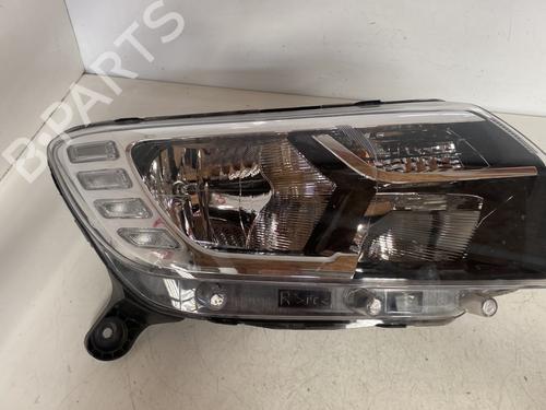 Used Right headlight DACIA SANDERO II TCe 90 (B8M1, B8MA, B8AC) (90 hp) 29160688
