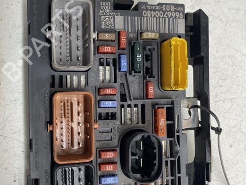 Used Fuse box PEUGEOT 308 I (4A_, 4C_) 1.6 HDi (90 hp) 29528960