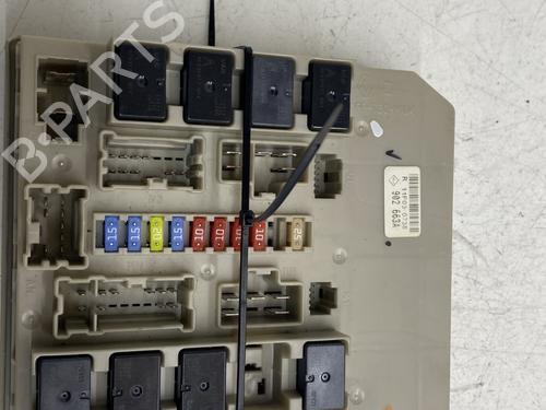 Used Electronic module RENAULT CLIO III (BR0/1, CR0/1) 1.2 16V (BR02, BR0J, BR11, CR02, CR0J, CR11) (75 hp) 30335726