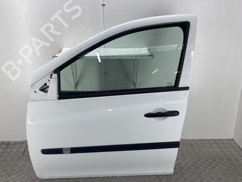 Used Left front door RENAULT CLIO III (BR0/1, CR0/1) 1.5 dCi (88 hp) 31584345