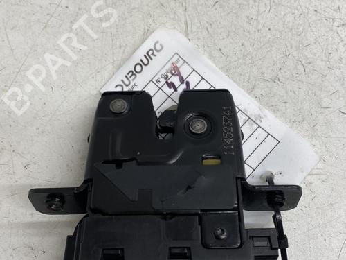 Used Tailgate lock RENAULT TWINGO II (CN0_) 1.2 16V (CN0K, CN0V, CN0A) (76 hp) 30572303