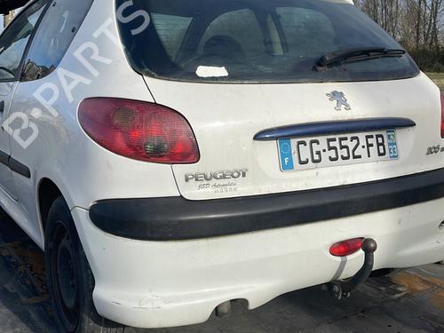 Fuse box PEUGEOT 206 Hatchback (2A/C) 1.4 HDi eco 70 | BP24657682E1 