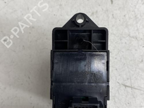Used Switch Switch RENAULT SCÉNIC III (JZ0/1_) 1.5 dCi (110 hp) 29375323 29375323