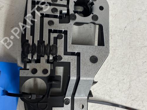 Used Lamp holder RENAULT LAGUNA II (BG0/1_) 1.9 dCi (BG1A, BG1W, BG0G) (110 hp) 29968939