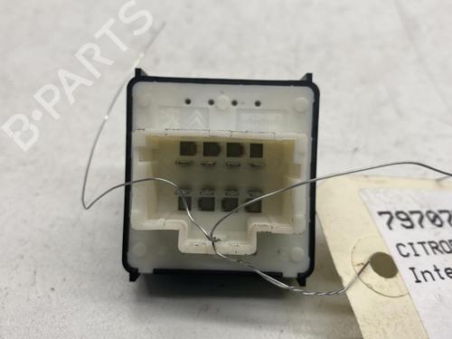 Used Right front window switch CITROËN C4 CACTUS 1.2 THP 110 (110 hp) 22856061