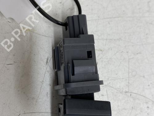 Used Warning switch Warning switch TOYOTA VERSO (_R2_) 1.6 (ZGR20_, ZGR20R) (132 hp) 30752481 30752481