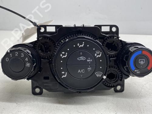 Used Climate control FORD FIESTA VI (CB1, CCN) 1.25 (82 hp) 28035654