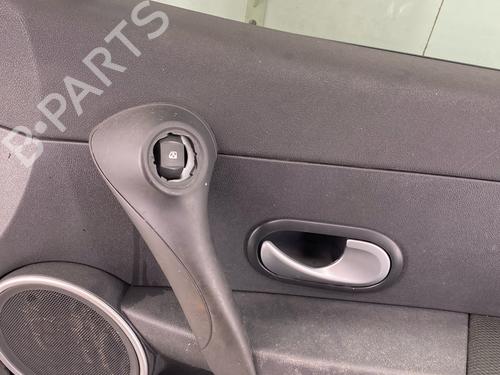 Used Right front door Right front door 37271183 37271183