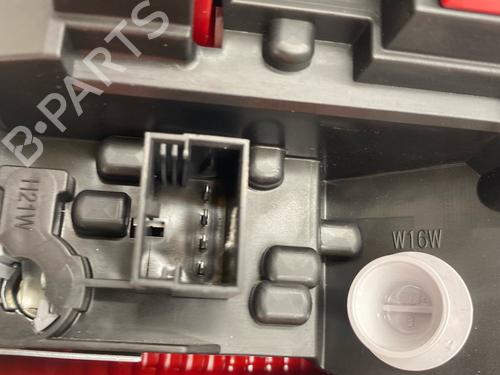 Used Left tailgate light Left tailgate light 39155911 39155911