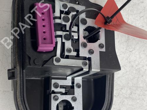 Used Lamp holder RENAULT MEGANE III Hatchback (BZ0/1_, B3_) 1.5 dCi (BZ0C) (90 hp) 28015708