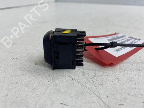 Venstre fortil elrude kontakt Venstre fortil elrude kontakt PEUGEOT PARTNER MPV (5_, G_) 1.9 D (69 hp) 39663110 39663110