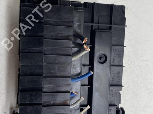 Used Fuse box Fuse box PEUGEOT 407 (6D_) 1.6 HDi 110 (6D9HZC, 6D9HYC) (109 hp) 33037668 33037668