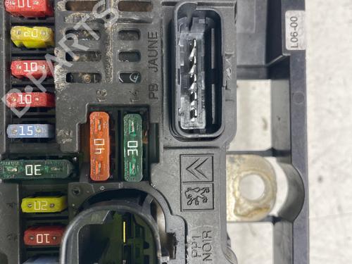 Fuse box CITROËN C5 II (RC_) 1.6 HDi (RC8HZB) | BP39970099E1 - Image 3