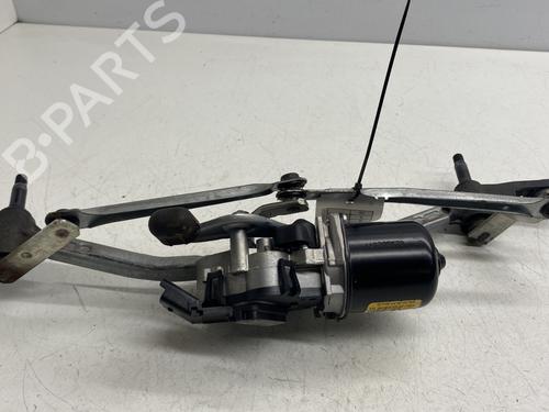 Used Front wiper motor RENAULT CLIO III (BR0/1, CR0/1) 1.2 16V (BR02, BR0J, BR11, CR02, CR0J, CR11) (75 hp) 30335725